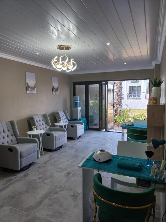 St Eve Lodge & Spa Bloemfontein Buitenkant foto